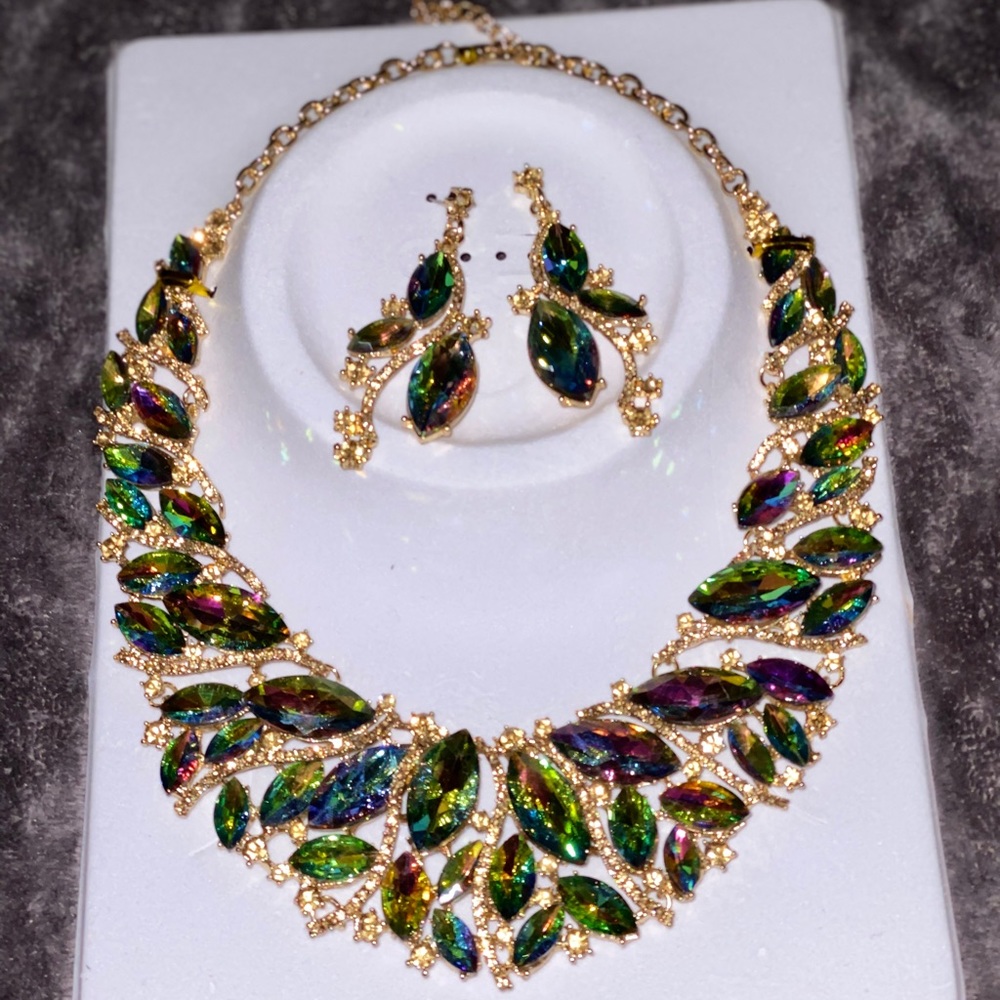 Colorful Rhinestone Necklace Set - Picture 4 of 4